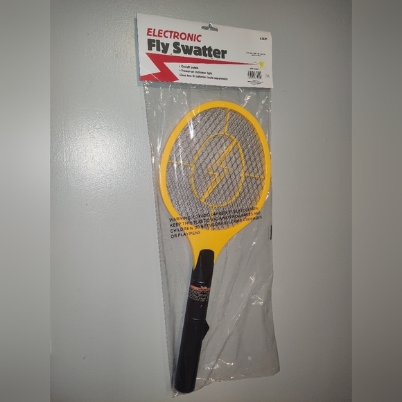 Electronic Fly Swatter - Picture 5 of 7